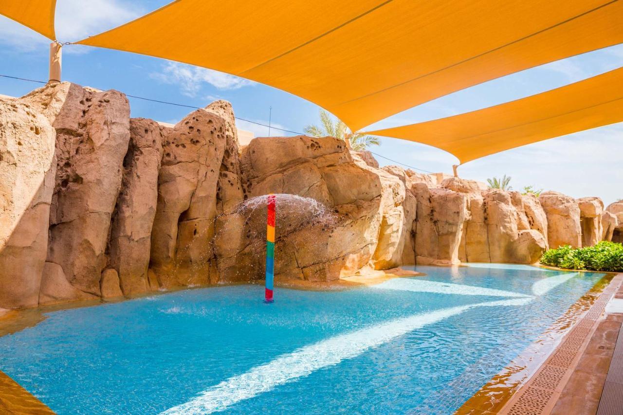 Saadiyat Rotana Resort And Villas Abu Zabi Zewnętrze zdjęcie The Atlantis Paradise Island water park